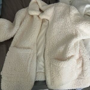 Cozy sherpa jacket white size medium